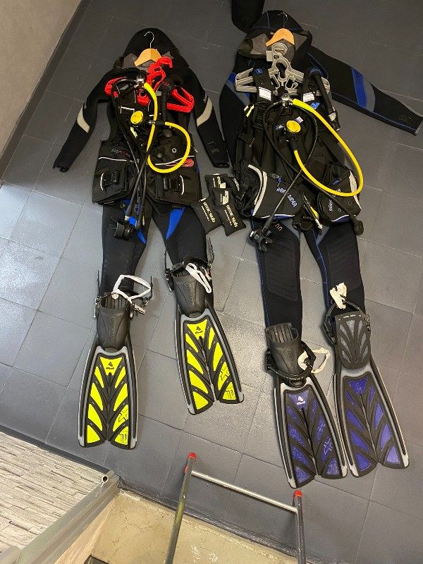 Dive Gear - Sell 2 complete, used exchange equipment