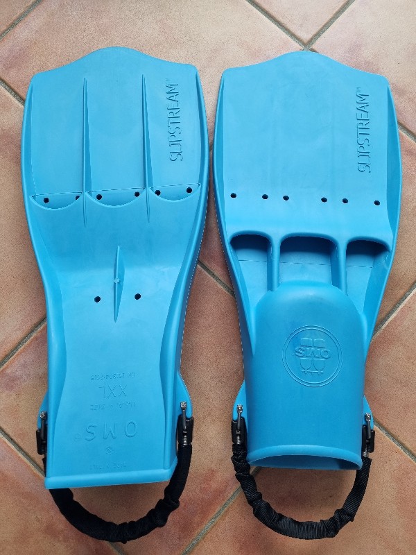 Basic Equipment OMS Slipstream Fins XXL, light blue, new