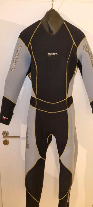 Dive Suit Mares Isotherm Lady size 4, barely worn