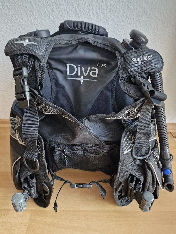 Tarierjacket Biete Tarierjacket (Damen) SEAQUEST Diva LX, Größe XS mit integrierten Bleitaschen