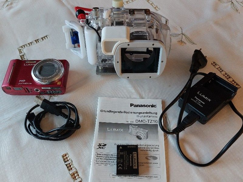 Photo/Video Panasonic underwater camera with housing