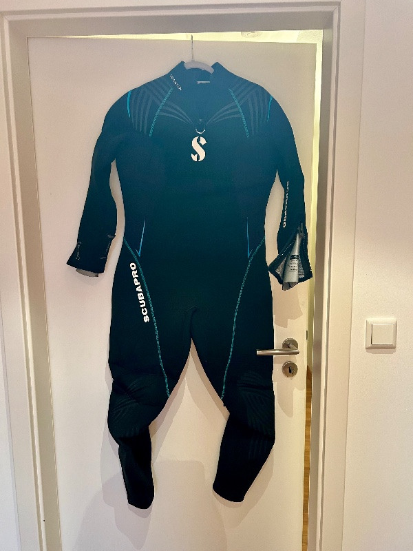 Dive Suit Diving suit + ice vest 