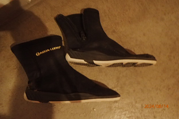 Basic Equipment Aqualung Booties, size 41