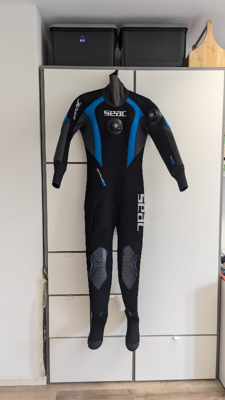 Dive Suit Women's drysuit 5.5mm by Seac Sub size L - top condition