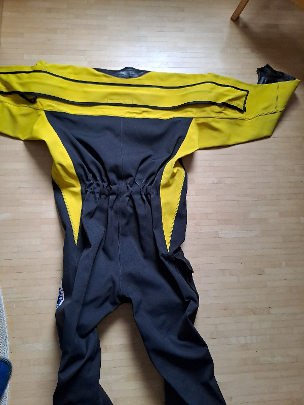 Dive Suit Drysuit Northern Diver Drysuit System M/L Shoe Size 44