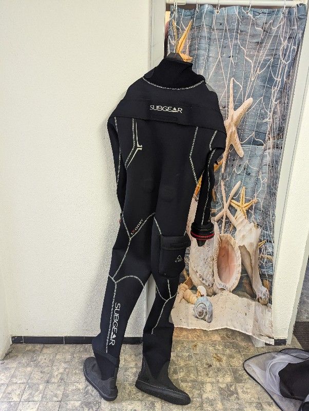 Dive Suit  Subgear Exodry Neoprene Dry Wetsuit Size XL / M