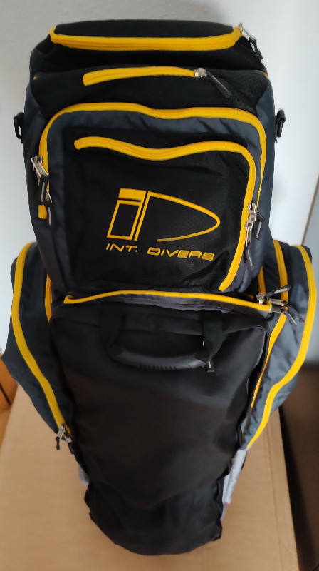 Dive Gear Diving backpack Multitraveller from Int-Divers For purchase at: