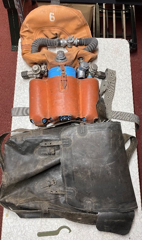 Miscellaneous Russian rebreather 59, used specifically for submarine rescue