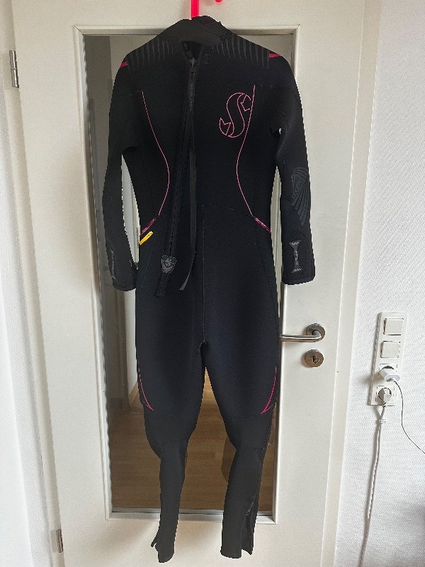 Dive Suit Scubapro Definition 3mm Women's Diving Suit, Size L, Mint Condition