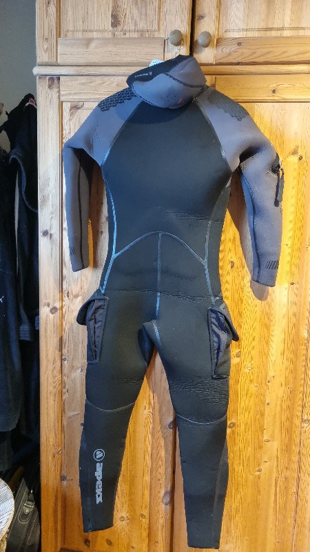 Dive Suit Apeks ThermiQ 8/7 mm, women's size 36-38, hardly used