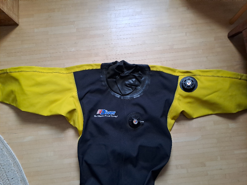 Dive Suit Drysuit Northern Diver Drysuit System M/L Shoe Size 44