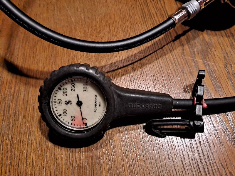 Regulator Mares MR12T dfc + Mares Abyss + Mares Rebel + Pressure Gauge