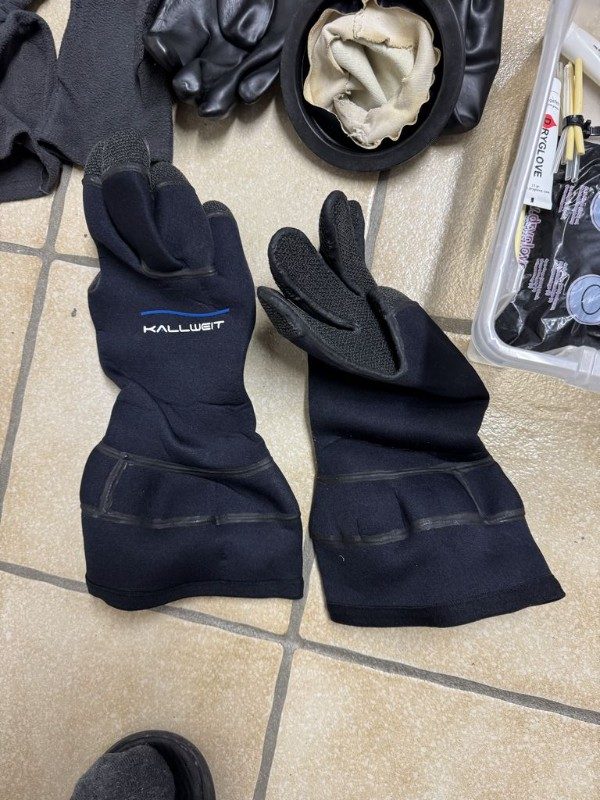 Tauchausrüstung Trockentauchhandschuhe Kallweit Dryglove heavy Duty mit Zubehör