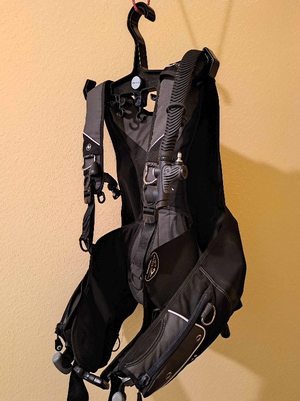 BCD/Vest BCD Aqualung Axiom size XL with weight pockets