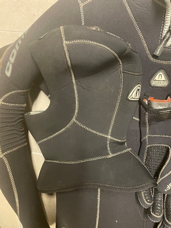 Dive Suit Waterproof SD in ML with hood and gloves