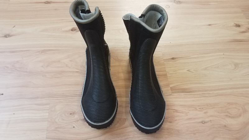 Dive Gear CAMARO Titanium Seal Diving Shoes, 6mm NEOPRENE, Size 42, Good Condition