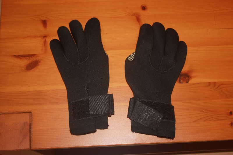 Tauchhandschuhe Handschuhe neu und gebraucht Tauchers Pinnwand Taucherhandschuhe | 