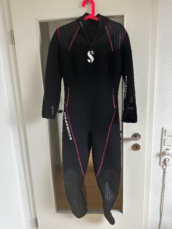 Dive Suit Scubapro Definition 3mm Women's Diving Suit, Size L, Mint Condition