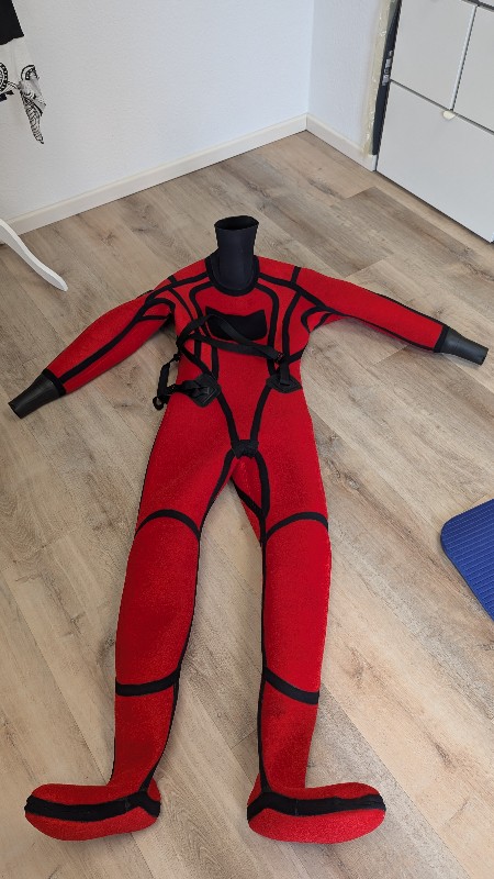 Dive Suit Women's drysuit 5.5mm by Seac Sub size L - top condition