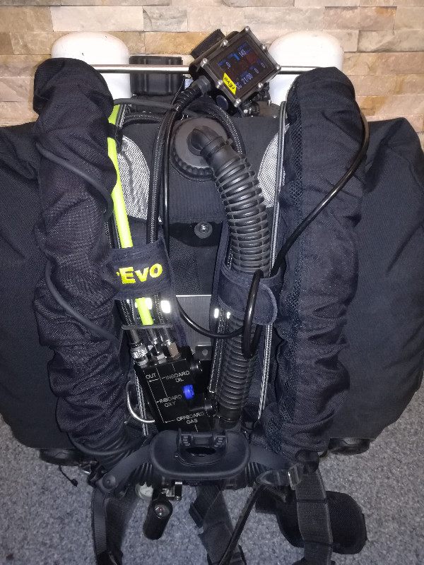 Dive Gear rEVo III HCCR