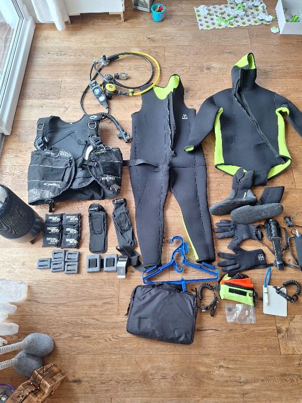 Dive Suit Bora Bora Size 29 