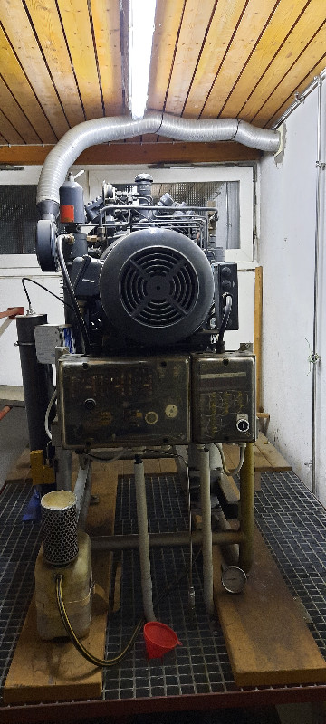 Tauchkompressor AUER Hochdruck Atemluft Kompressor SV 400 320/76