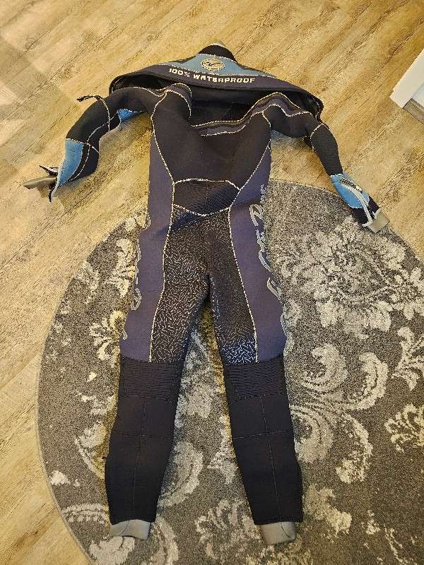 Dive Suit Semi-Dry Wetsuit/Waterproof 7mm